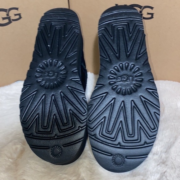 - UGG CLASSIC ULTRA MINI PLATFORM - Picture 3 of 6